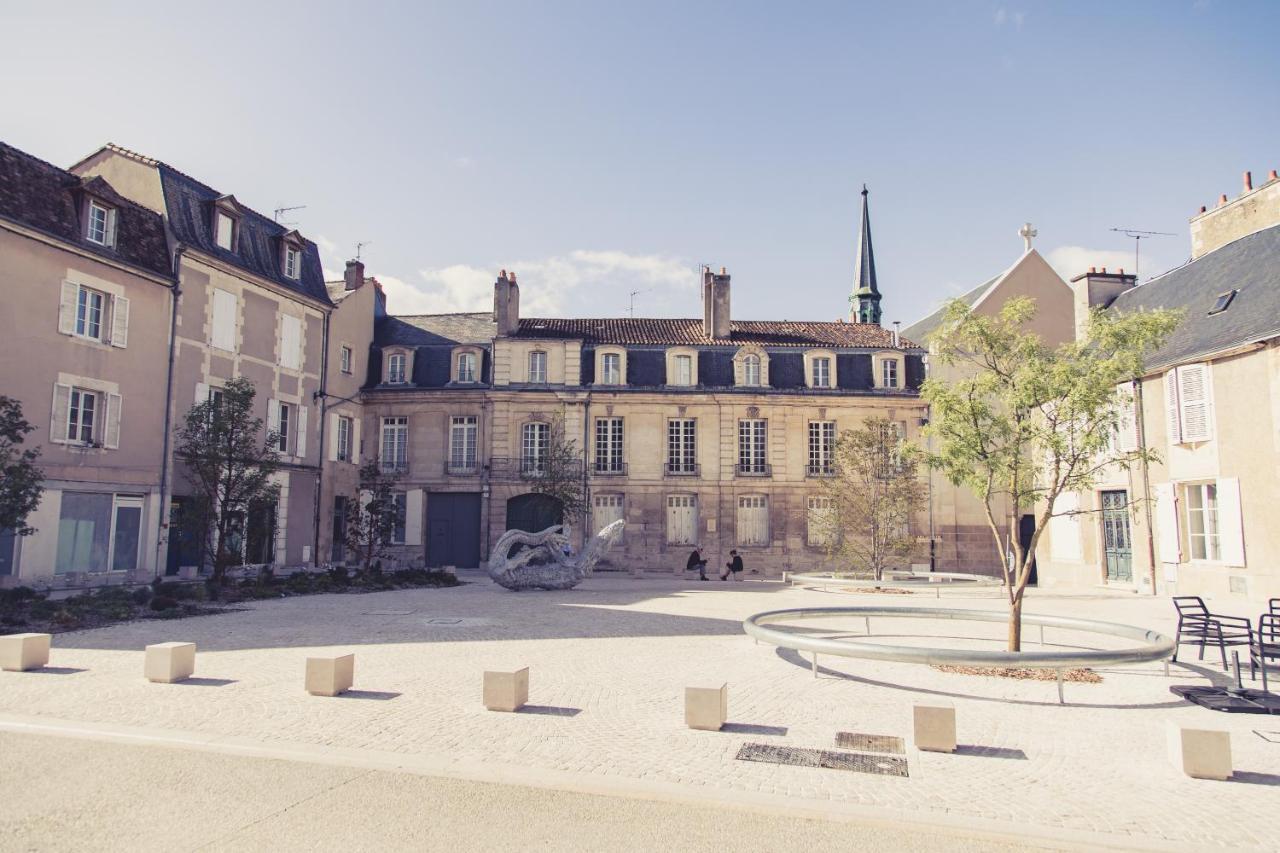 La Maison de la Liberté Suite Jeanne Barret Poitiers Extérieur photo